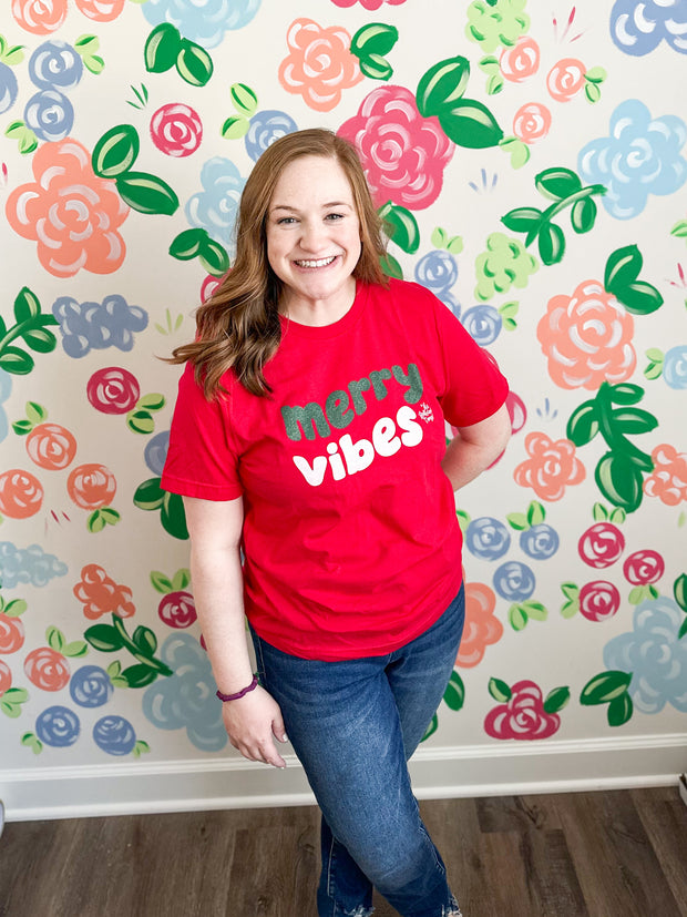 Merry Vibes Tee